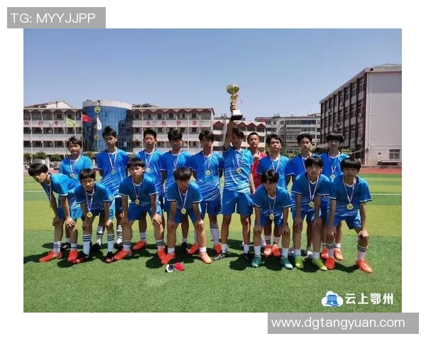 华山杯激战中国队迎战缅甸队全力争胜展现足球风采