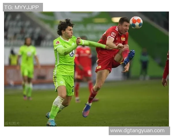 厄勒布与埃尔夫的精彩对决揭示足球战术与团队合作的魅力